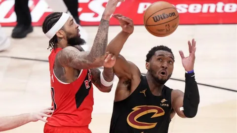 英格兰队首秀待启：图赫尔首战海报正式亮相